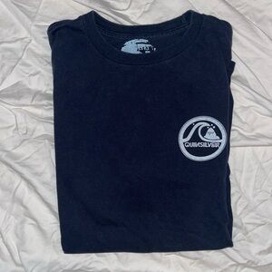 Quicksilver mountain and wave logo t-shirt